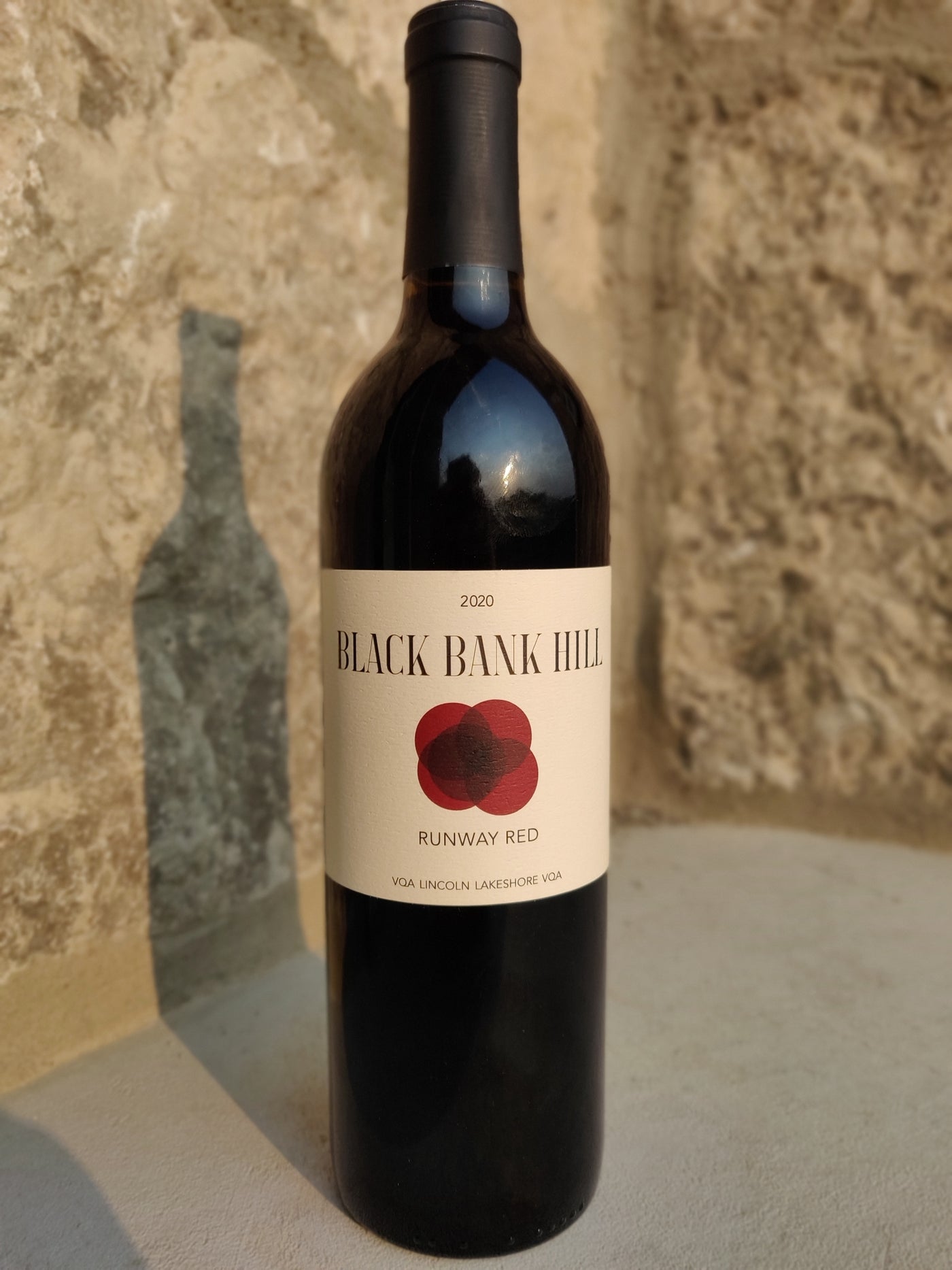 Black Bank Hill 2020 Runway Red, Lincoln Lakeshore VQA