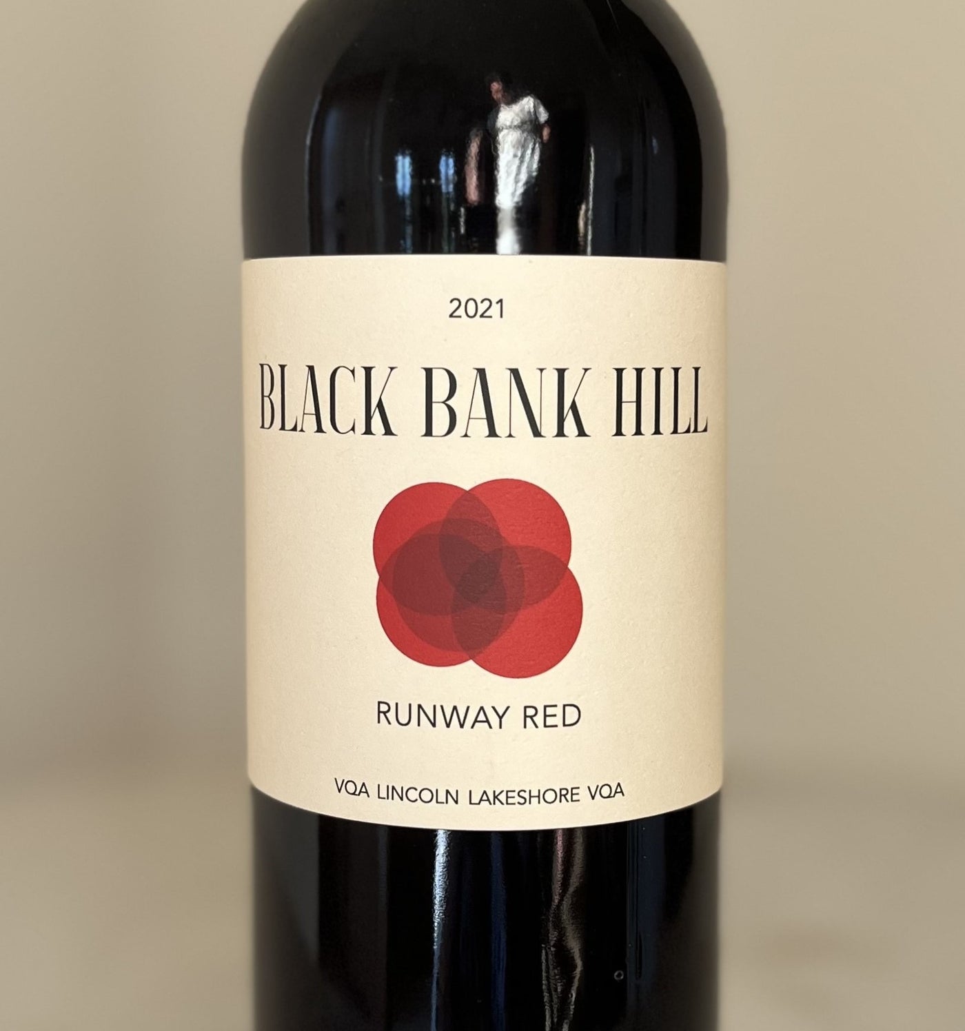 Black Bank Hill 2021 Runway Red, Lincoln Lakeshore VQA